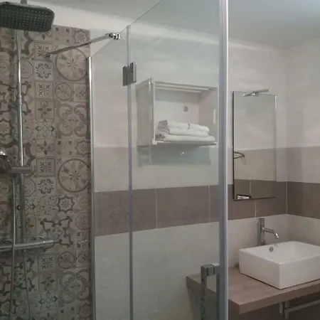 Il Mestiere Di Vivere -casa Vacanze- *